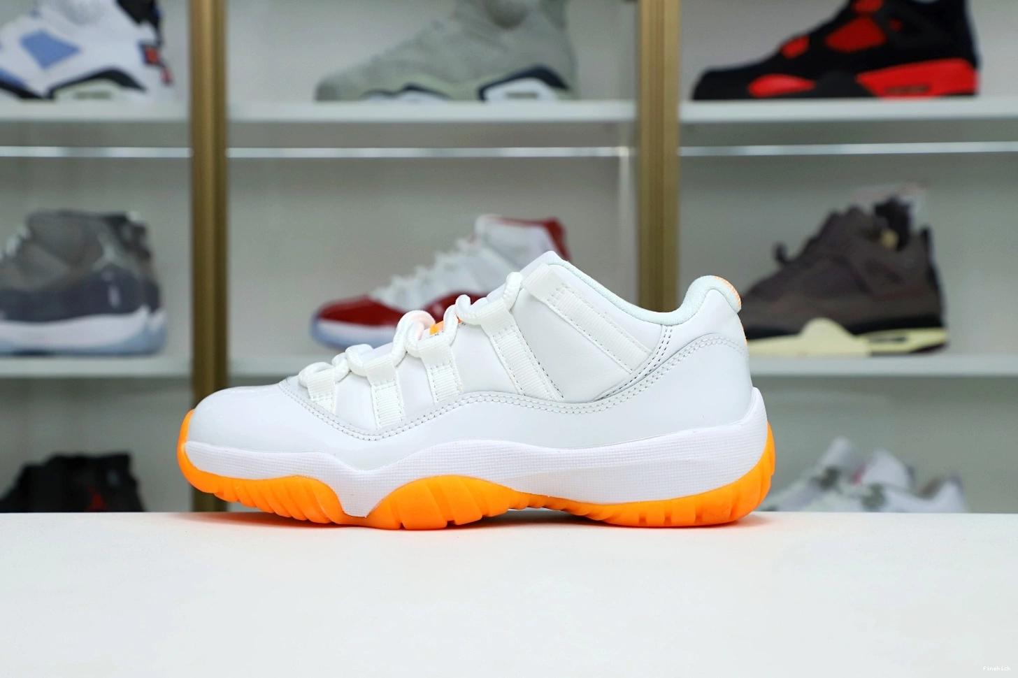 WMNS AIR 'BRIGHT CITRUS' 11 JORDAN RETRO LOW 0809